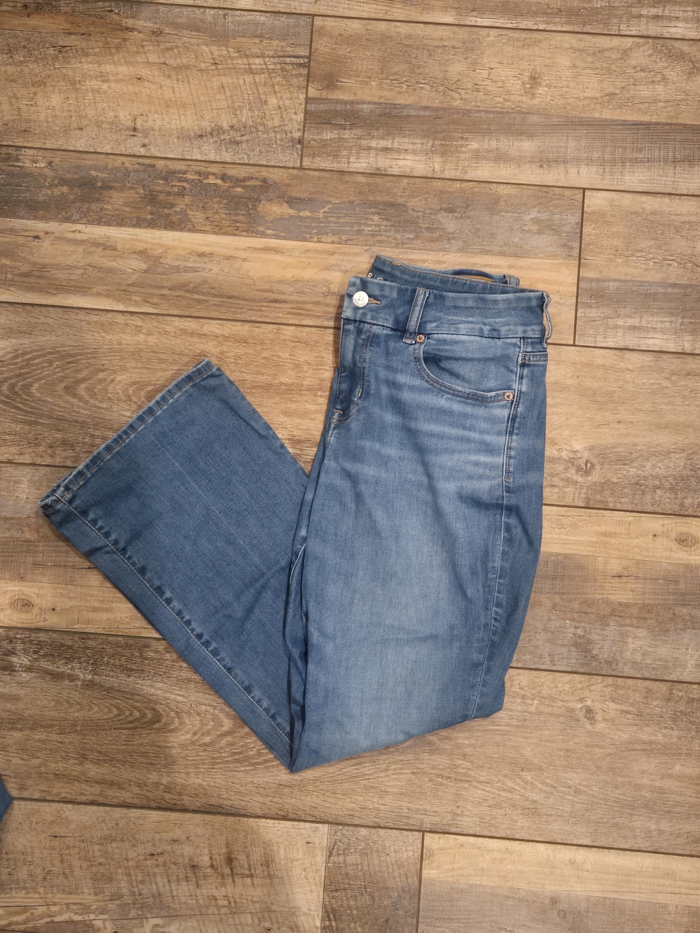 American Eagle Next Level Stretch Kick Crop Flare Jeans - Size 12